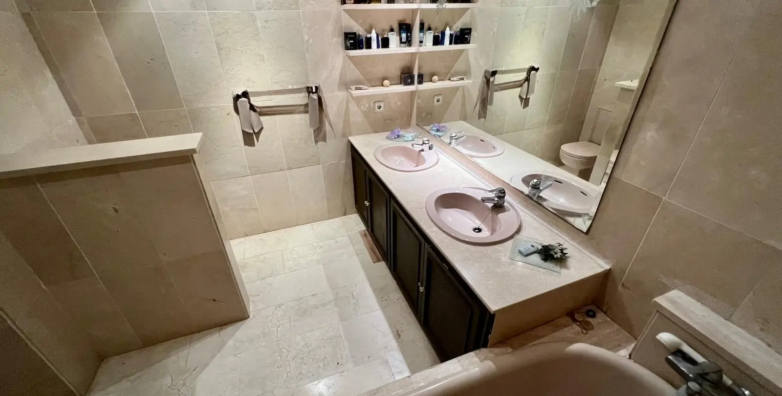 Venta de adosado en La Quinta 6