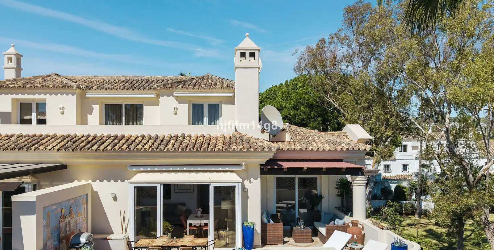 Sale of penthouse in Nueva Andalucía 2