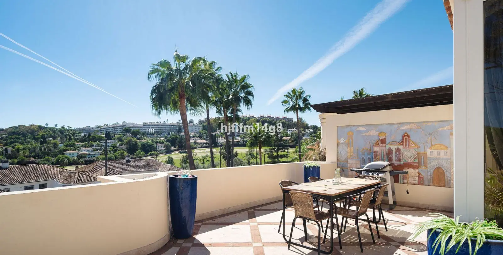 Sale of penthouse in Nueva Andalucía 3