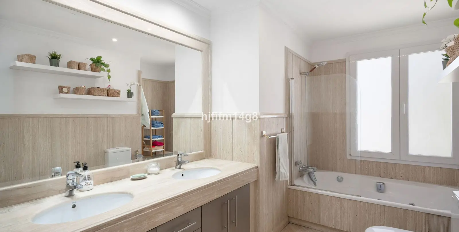 Sale of penthouse in Nueva Andalucía 10