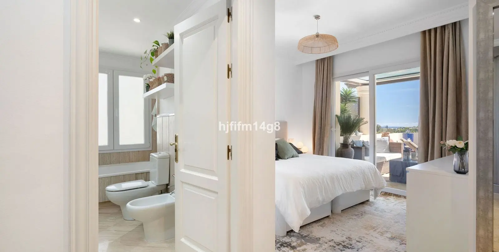 Sale of penthouse in Nueva Andalucía 11
