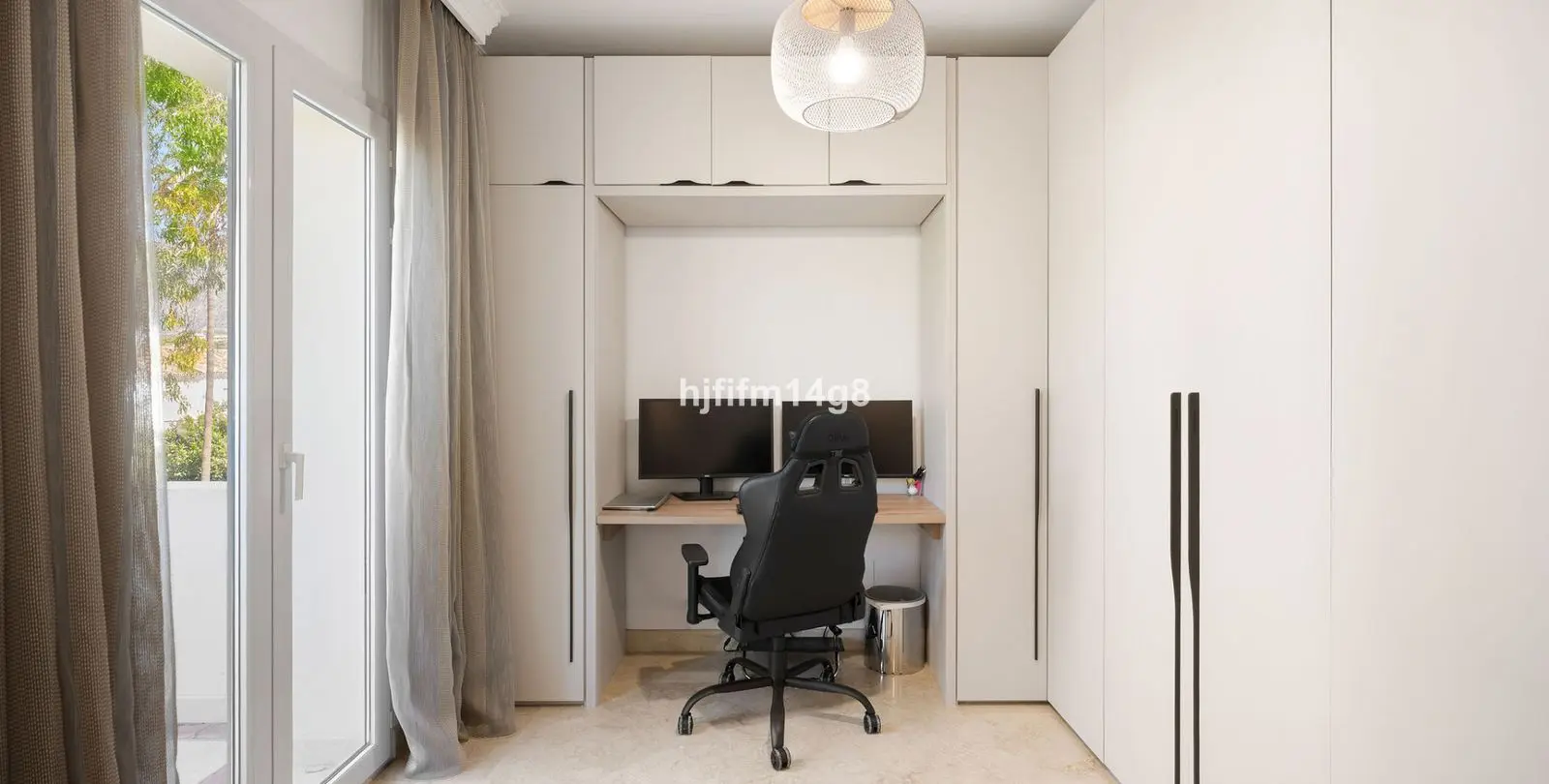 Sale of penthouse in Nueva Andalucía 12
