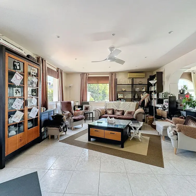 Sale of detached villa in Nueva Andalucía