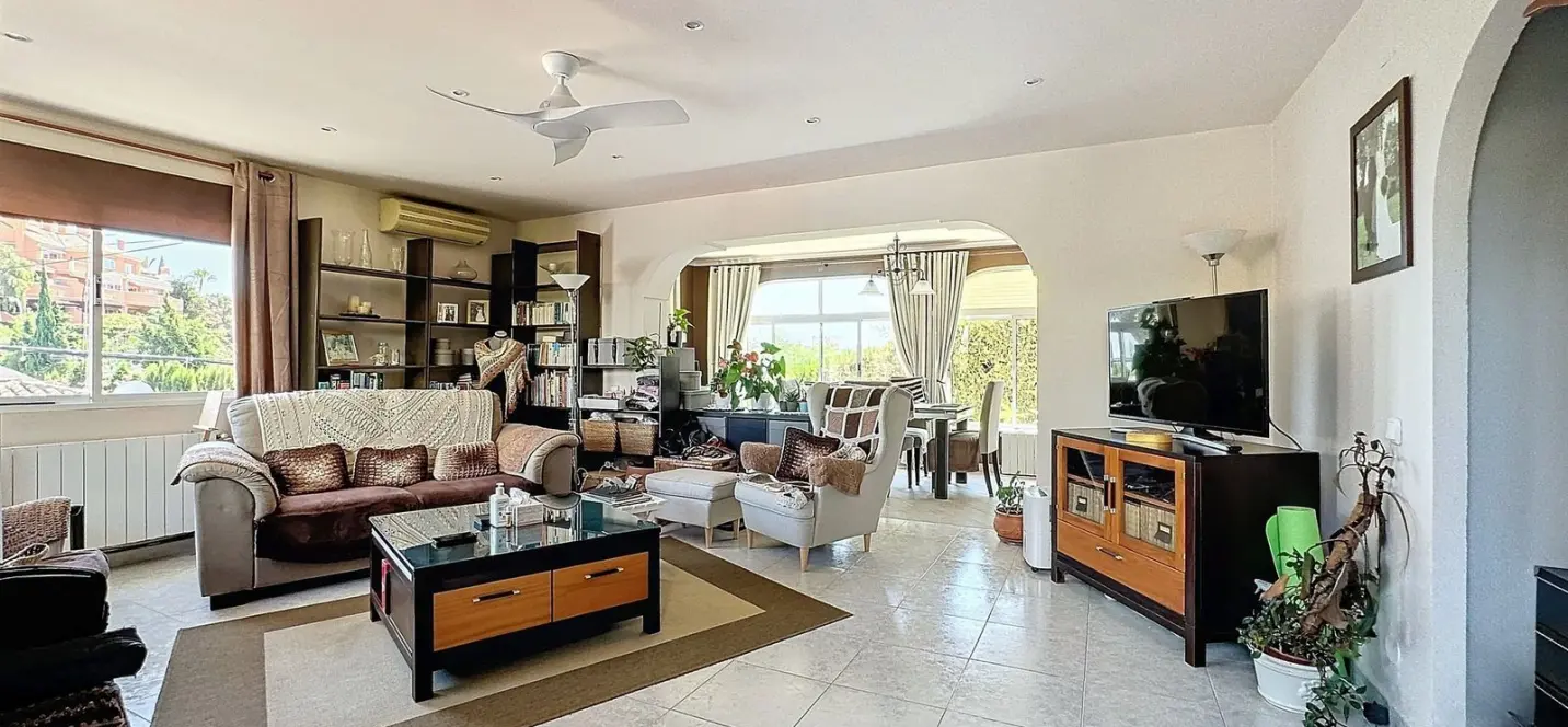Sale of detached villa in Nueva Andalucía 2