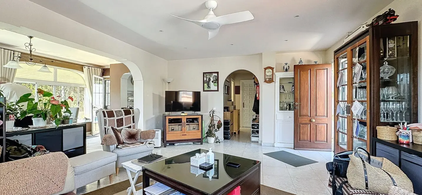 Sale of detached villa in Nueva Andalucía 3