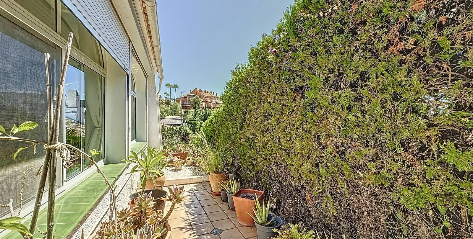 Sale of detached villa in Nueva Andalucía 17