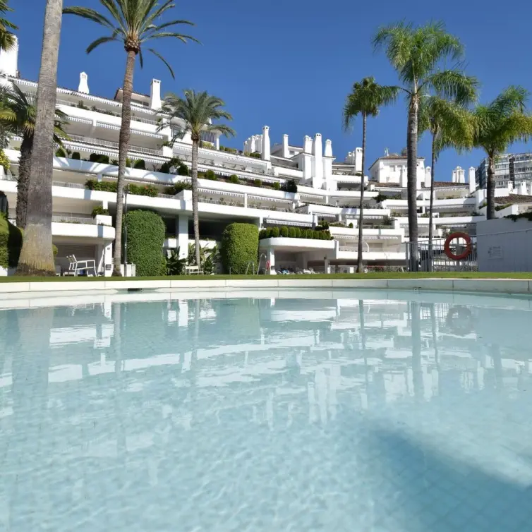 Sale of ground floor apartment in Río Real