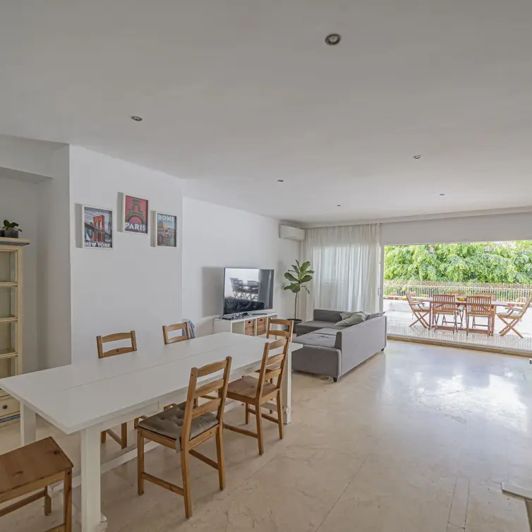 Sale of ground floor apartment in Río Real