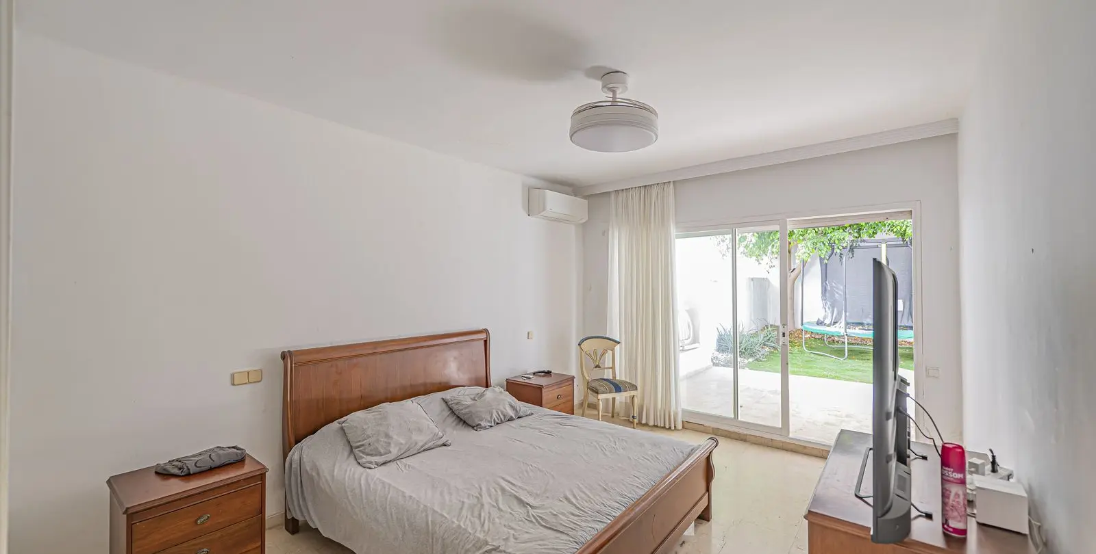 Sale of ground floor apartment in Río Real 5