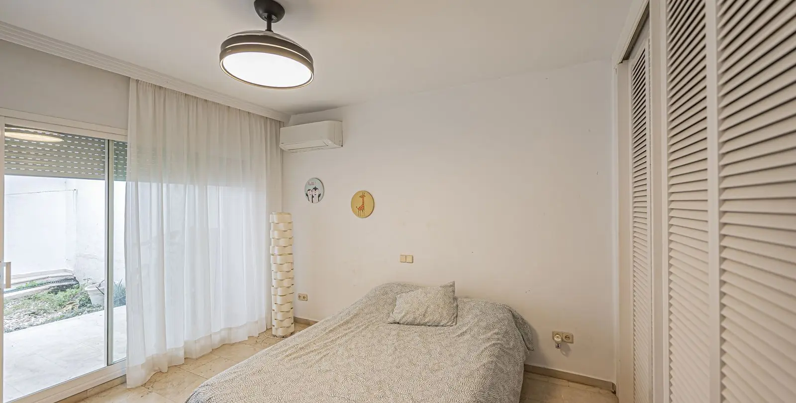 Sale of ground floor apartment in Río Real 10
