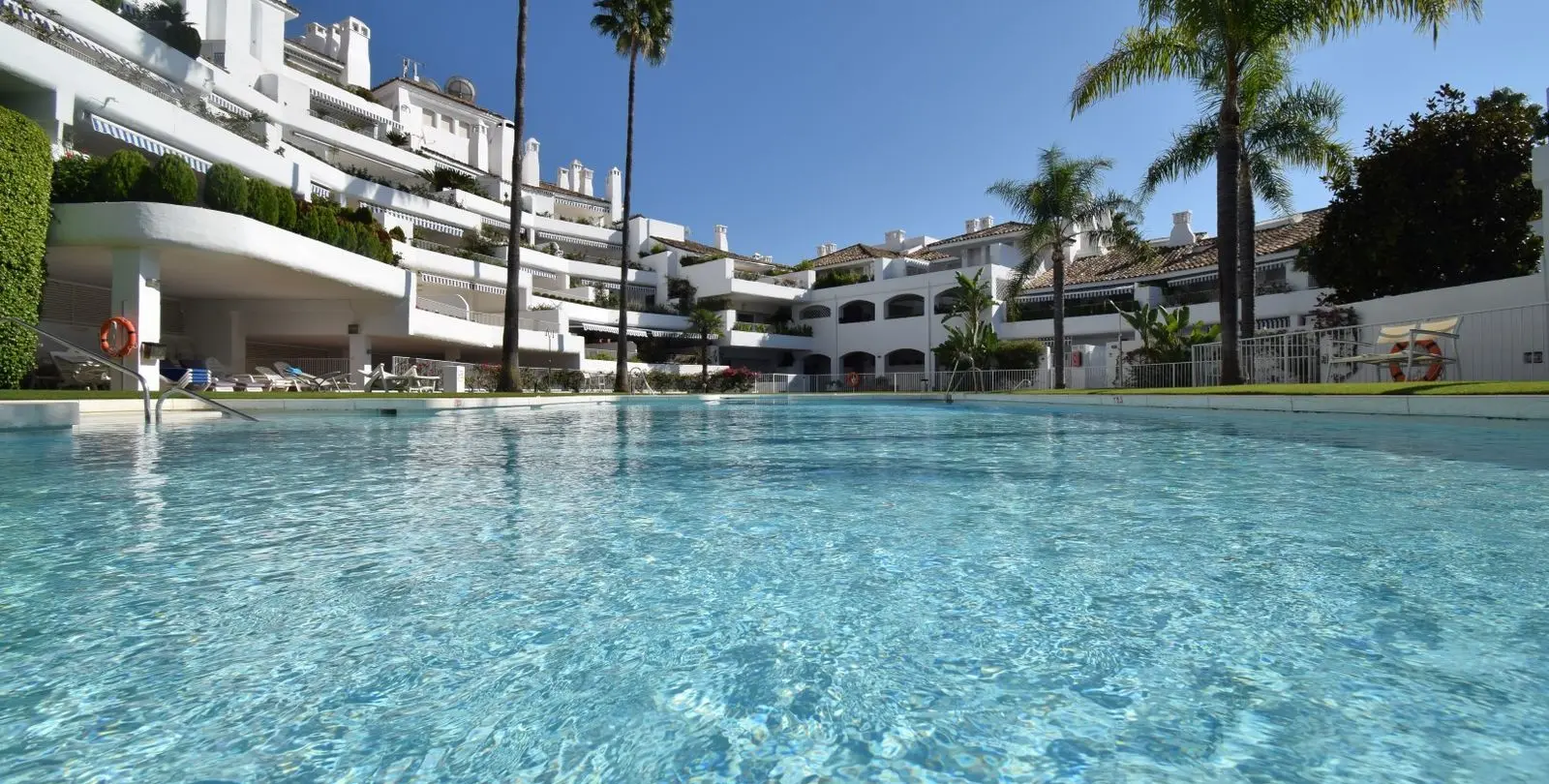 Sale of ground floor apartment in Río Real 15