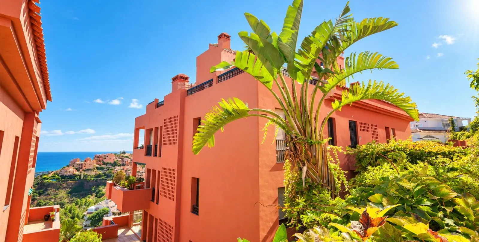 Venta de ático dúplex en Calahonda 15