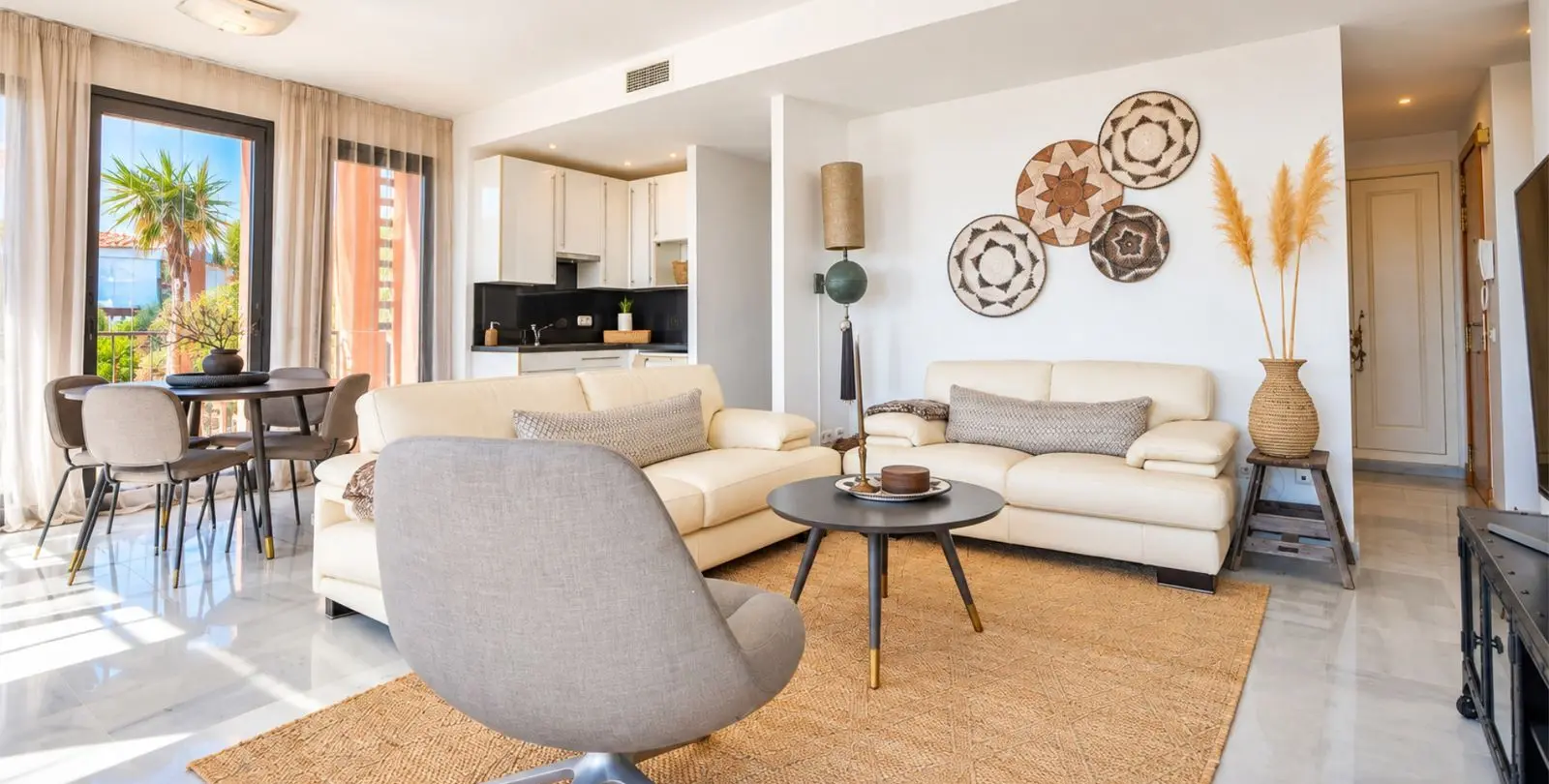 Venta de ático dúplex en Calahonda 19
