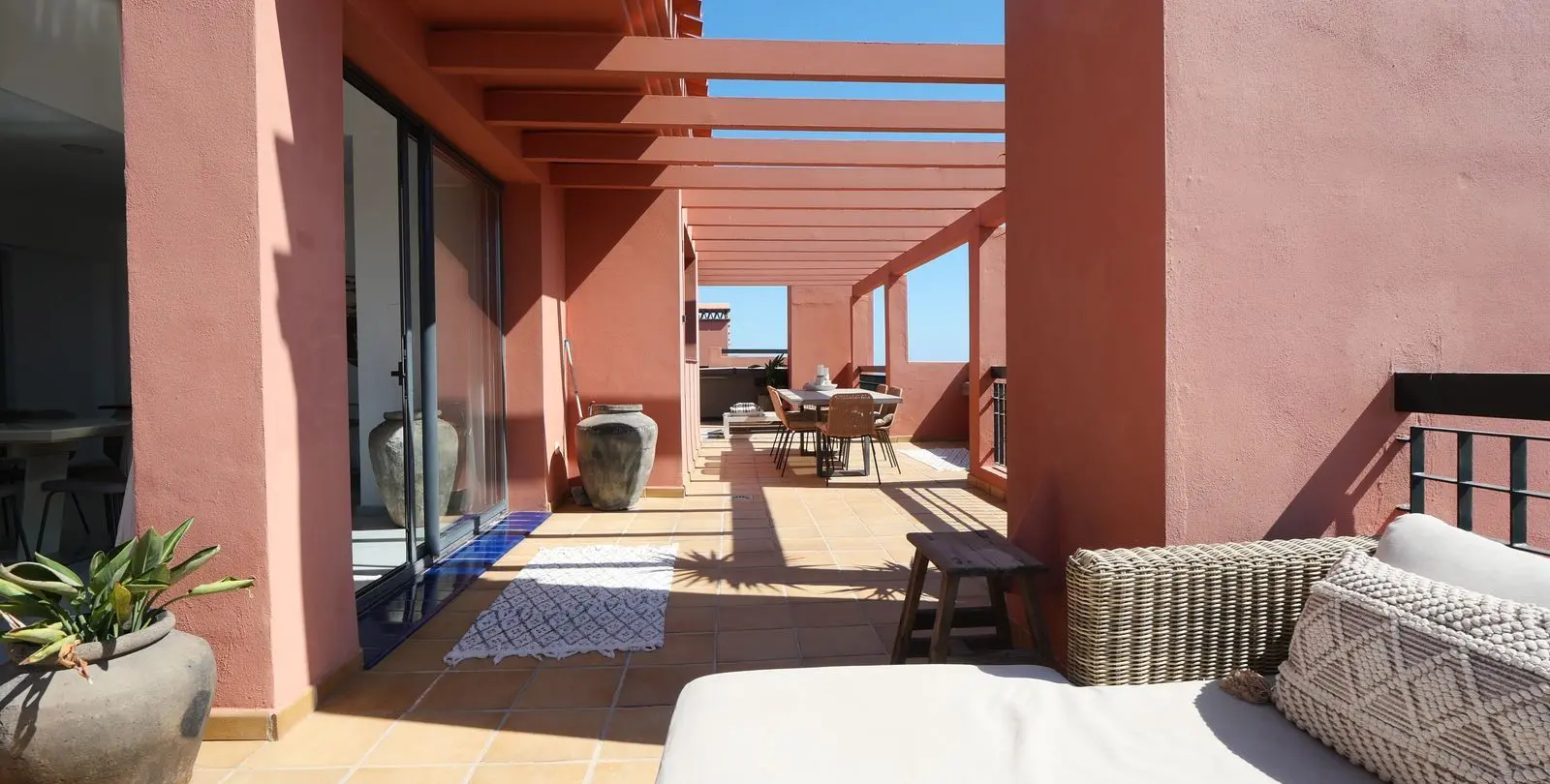 Venta de ático dúplex en Calahonda 21