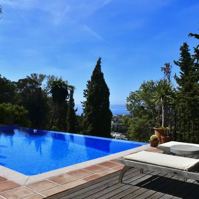 Sale of detached villa in El Rosario