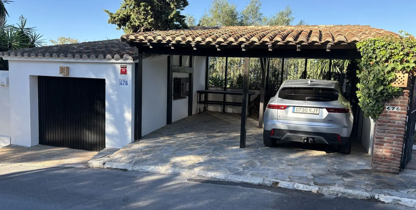 Venta de villa independiente en El Rosario 11