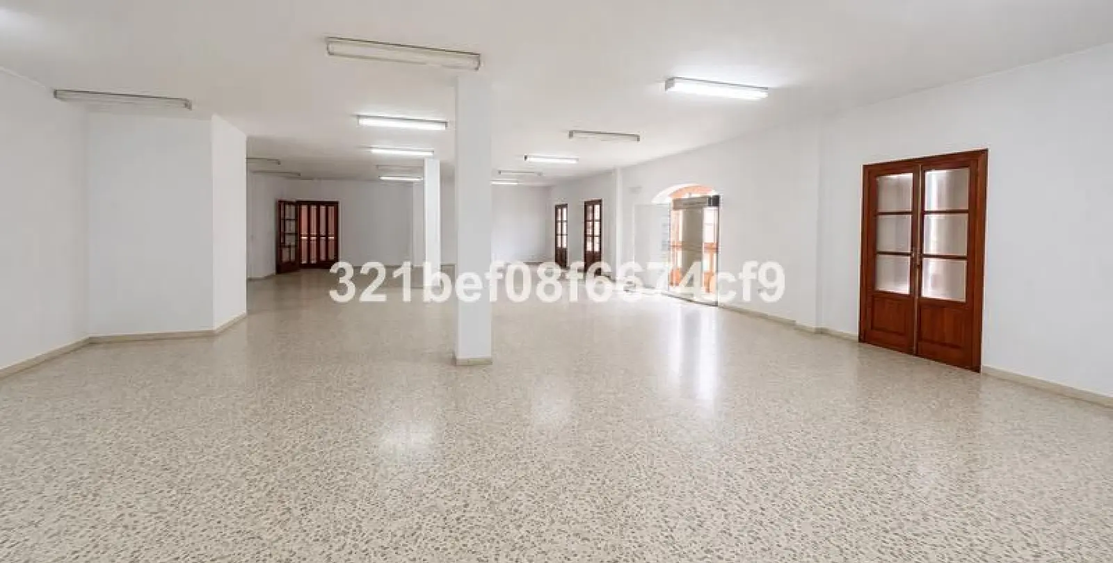 Venta de local comercial en Centro 11