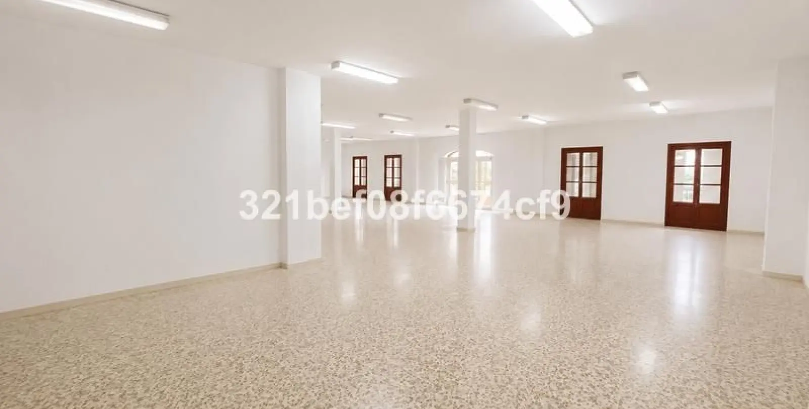 Venta de local comercial en Centro 14