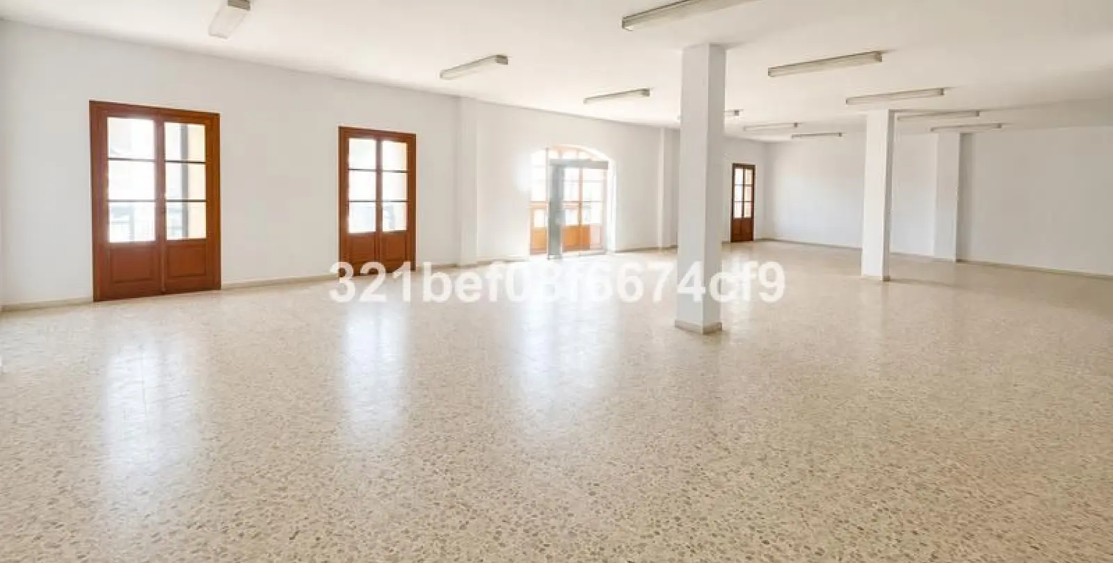 Venta de local comercial en Centro 17