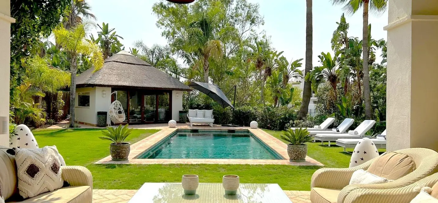 Venta de villa independiente en Estepona 3