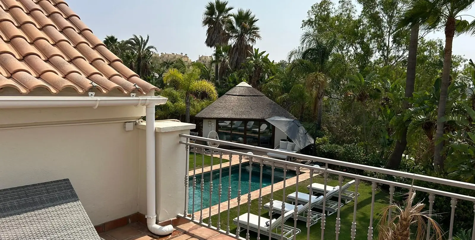 Venta de villa independiente en Estepona 14