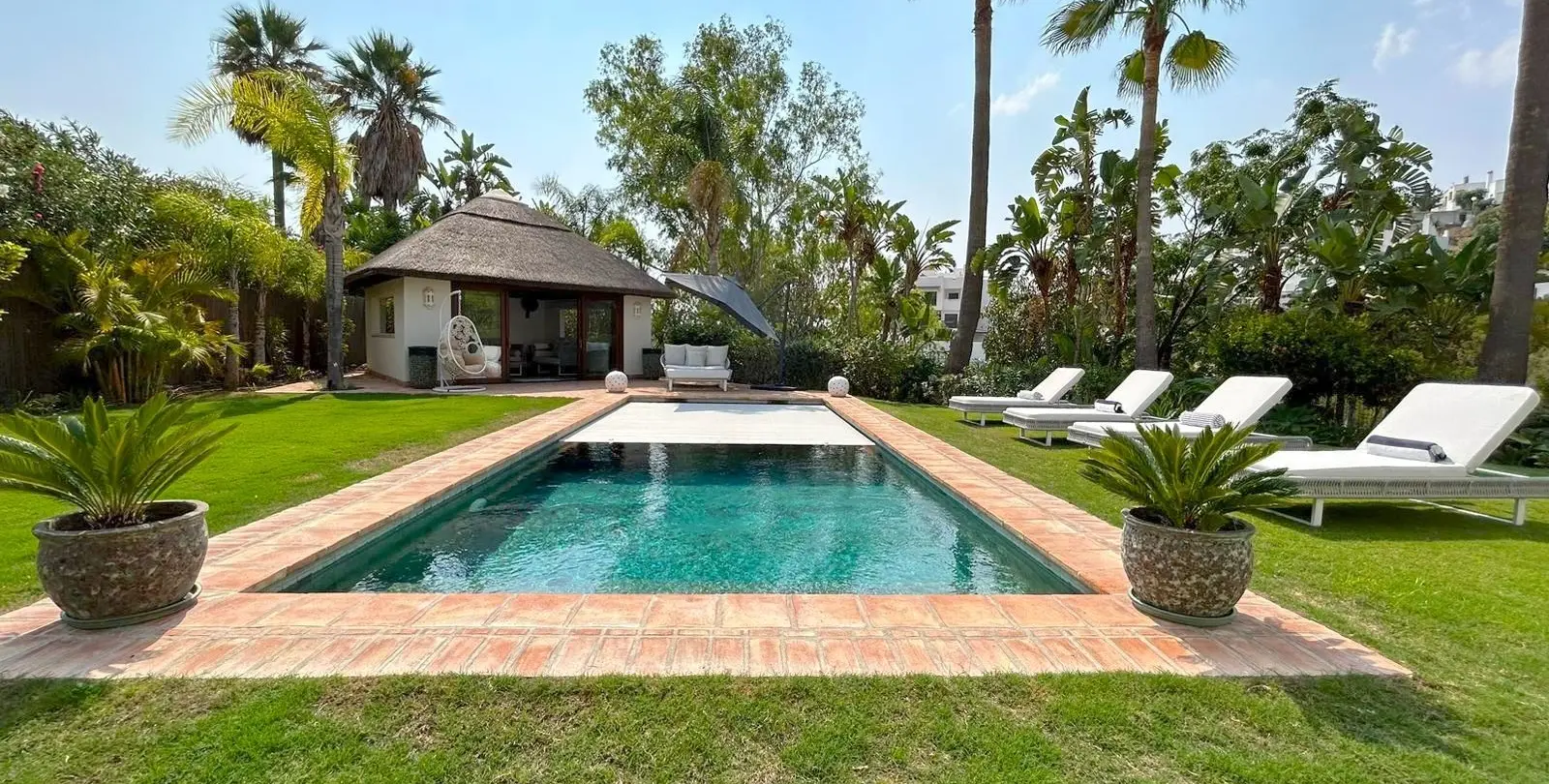 Venta de villa independiente en Estepona 31