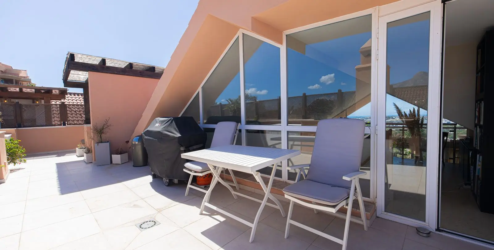 Venta de ático dúplex en Nueva Andalucía 34