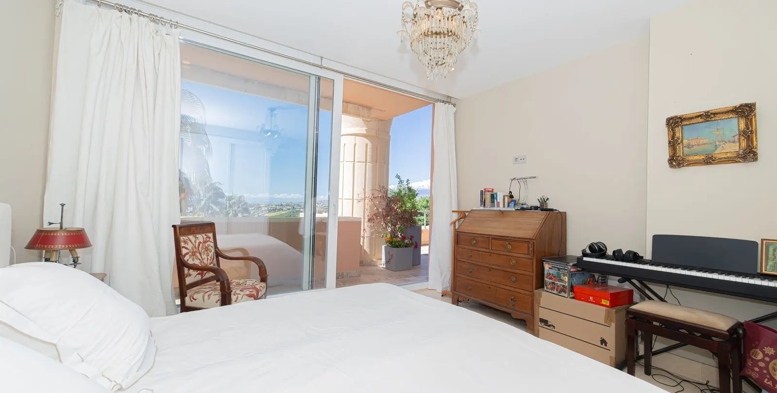 Venta de ático dúplex en Nueva Andalucía 42