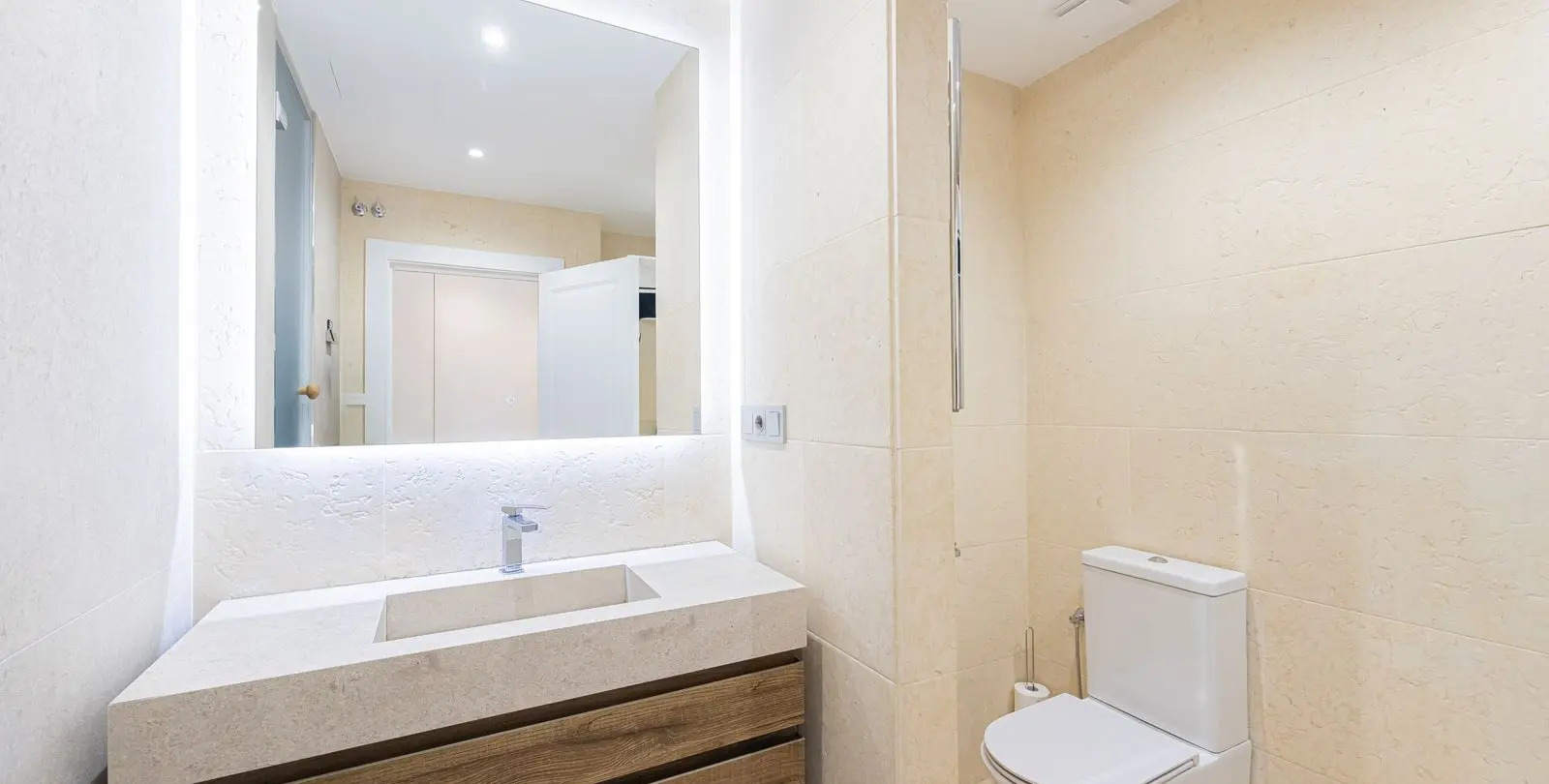 Venta de ático dúplex en Nueva Andalucía 50