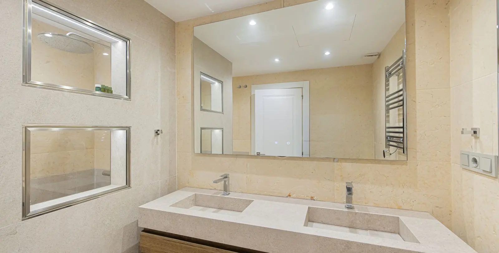 Venta de ático dúplex en Nueva Andalucía 52