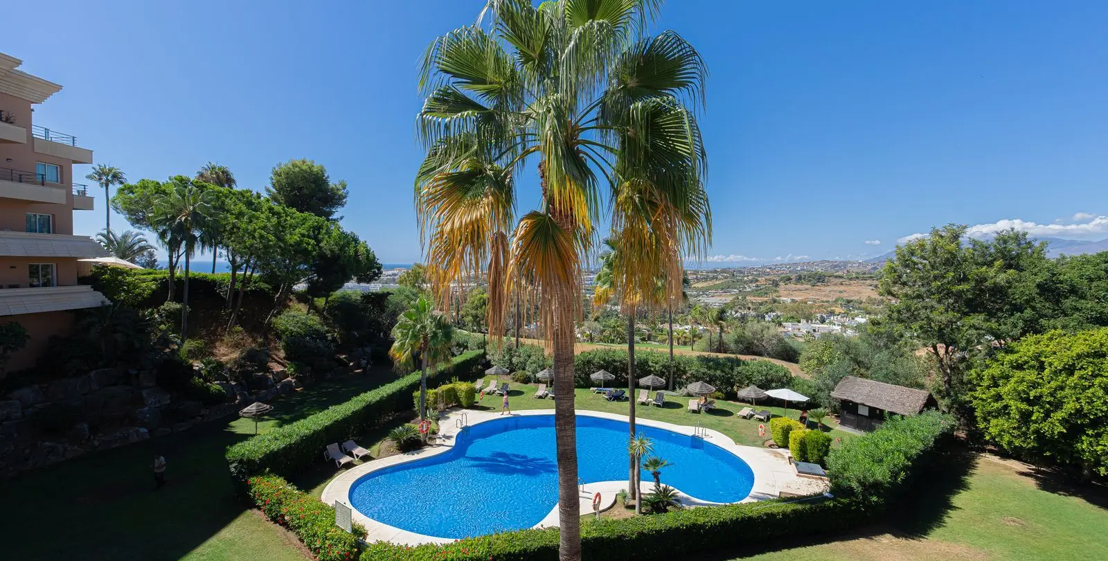 Venta de ático dúplex en Nueva Andalucía 55