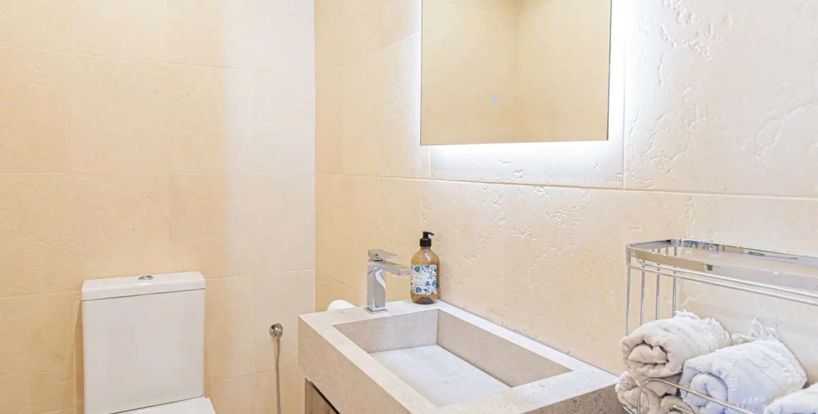 Venta de ático dúplex en Nueva Andalucía 56