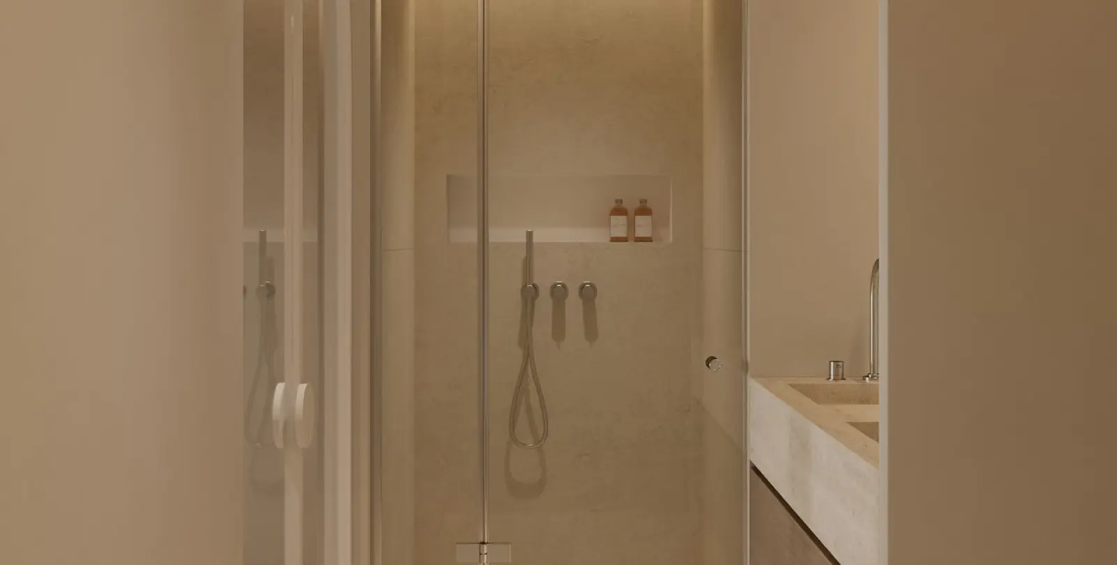 Venta de apartamento en planta media en New Golden Mile 63