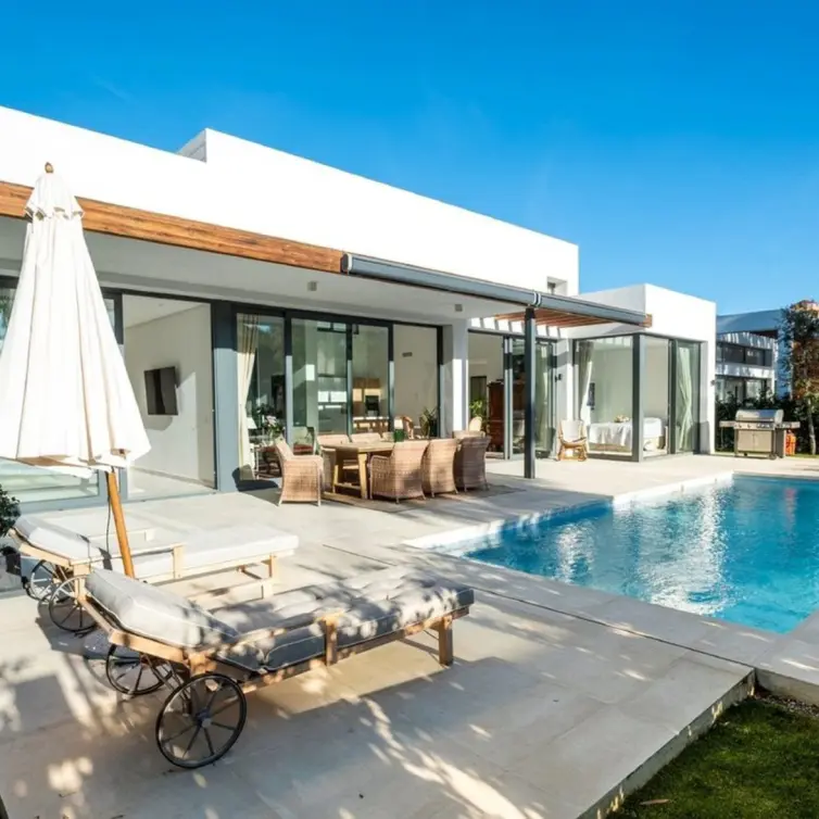 Venta de villa independiente en Atalaya