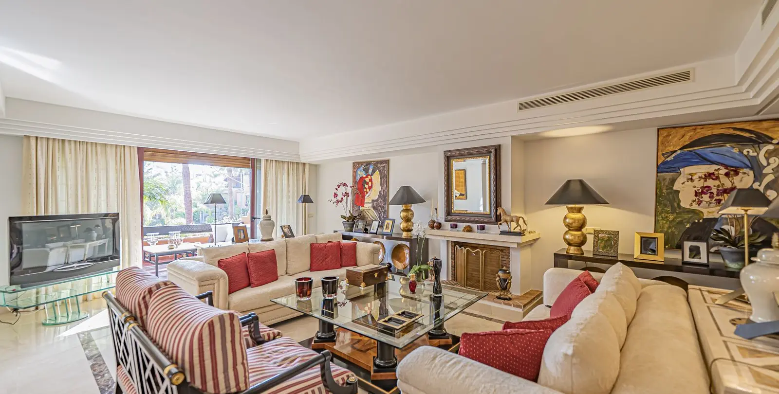 Venta de ático en Puerto Banús 3