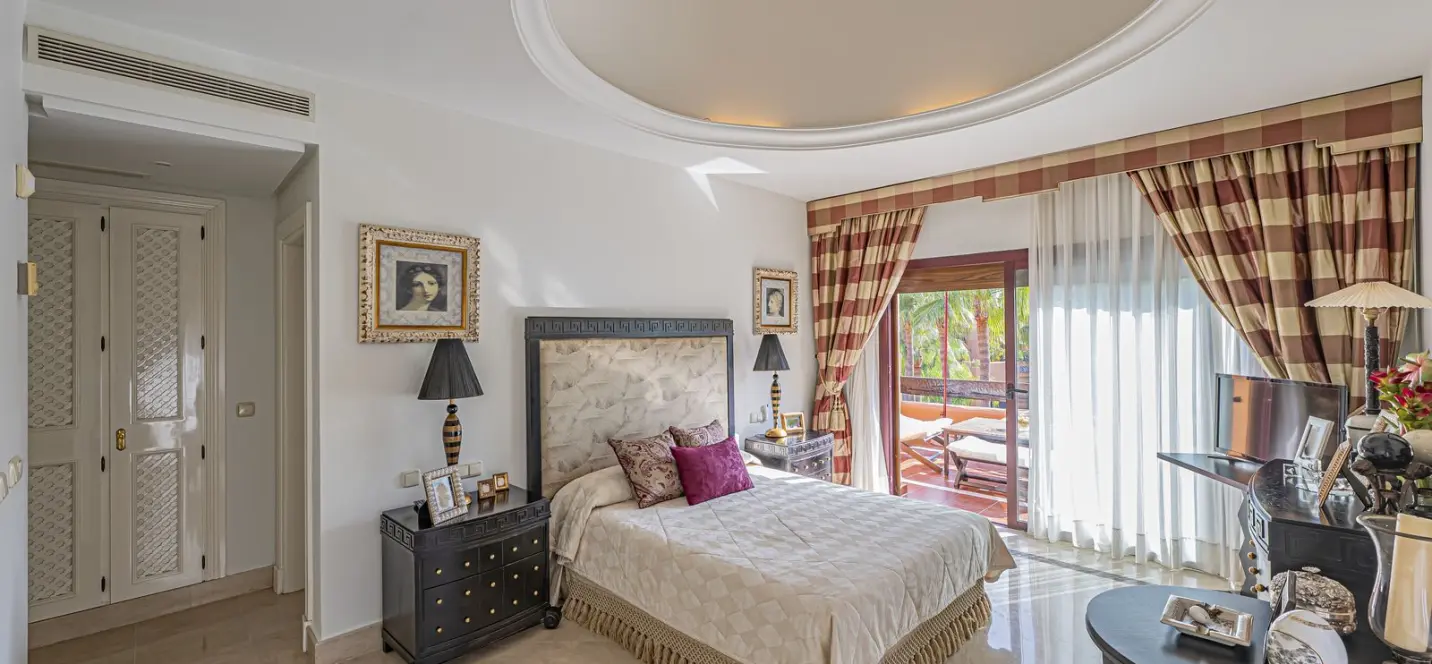 Venta de ático en Puerto Banús 3