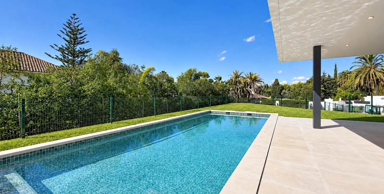 Venta de villa independiente en Nagüeles 2