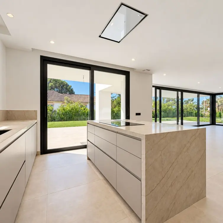Venta de villa independiente en Nagüeles
