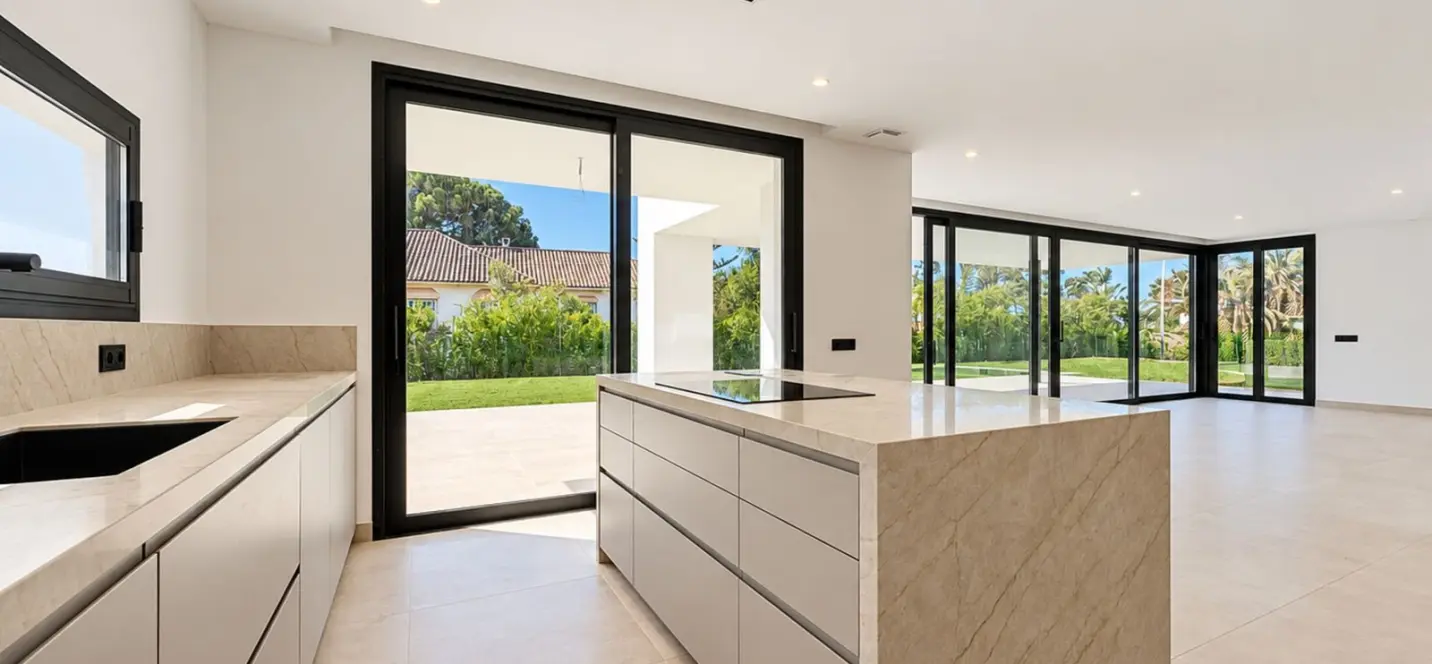 Venta de villa independiente en Nagüeles 2