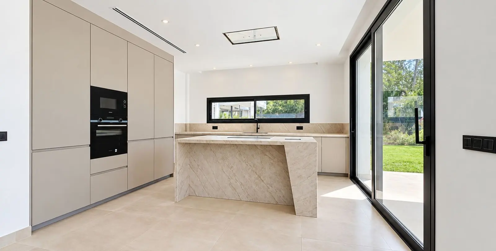 Venta de villa independiente en Nagüeles 6