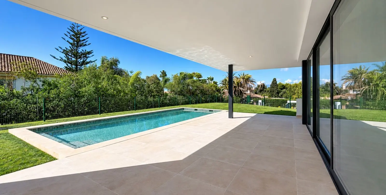 Venta de villa independiente en Nagüeles 9