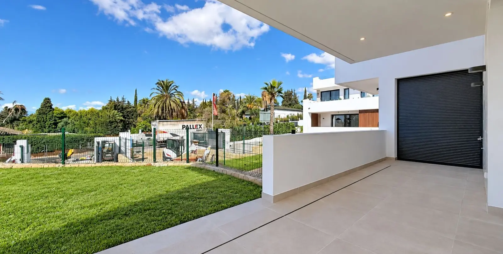 Venta de villa independiente en Nagüeles 11
