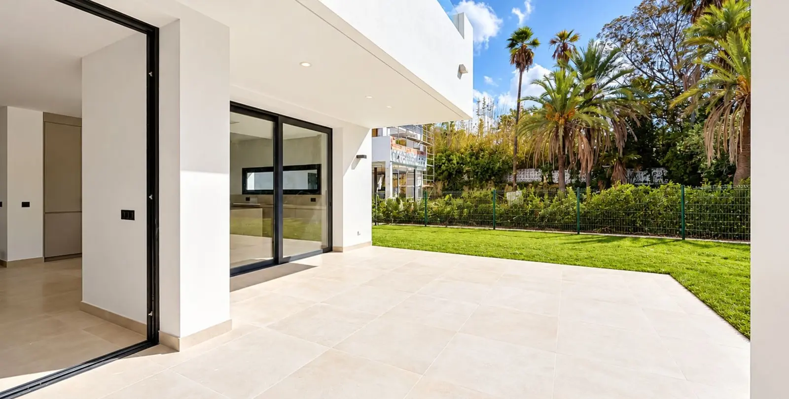 Venta de villa independiente en Nagüeles 12