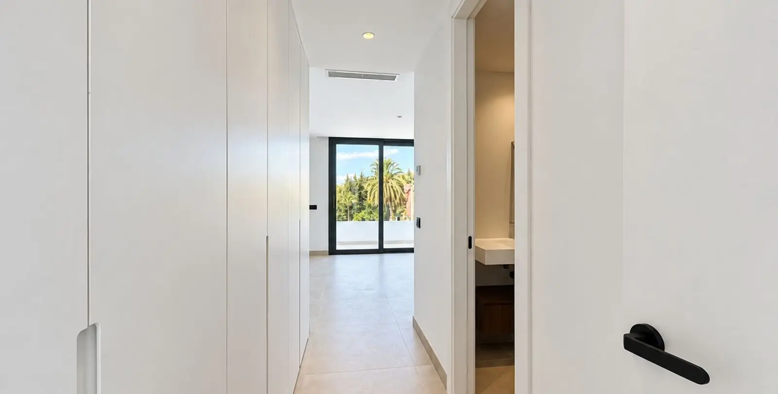 Venta de villa independiente en Nagüeles 13