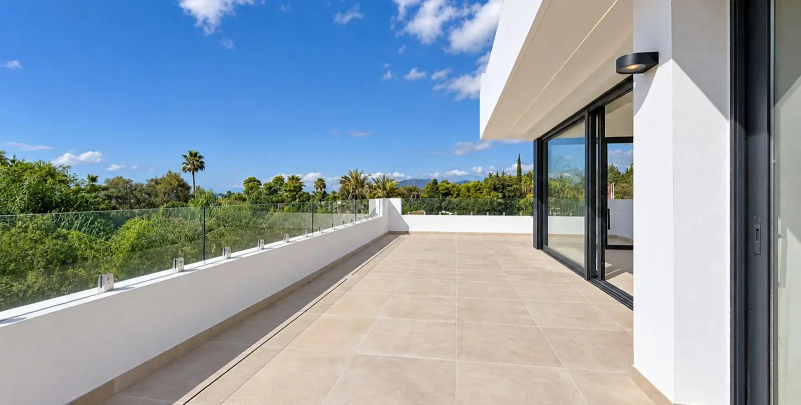 Venta de villa independiente en Nagüeles 19