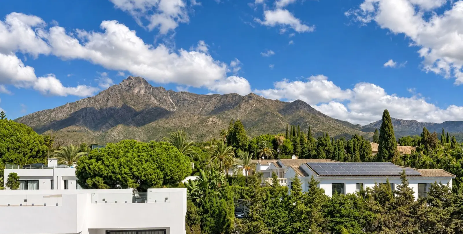 Venta de villa independiente en Nagüeles 27