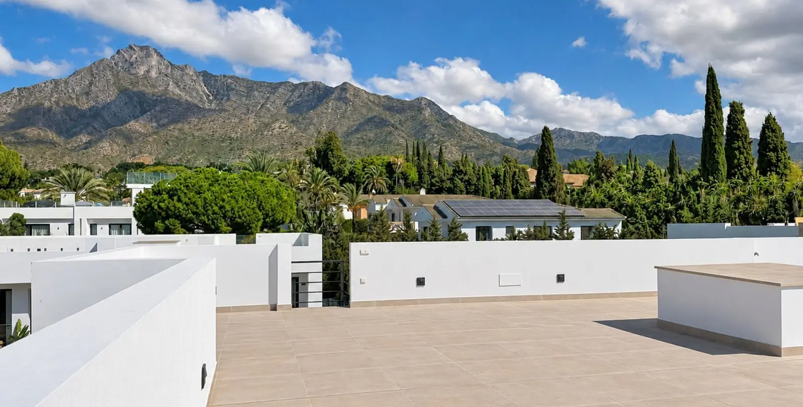 Venta de villa independiente en Nagüeles 31