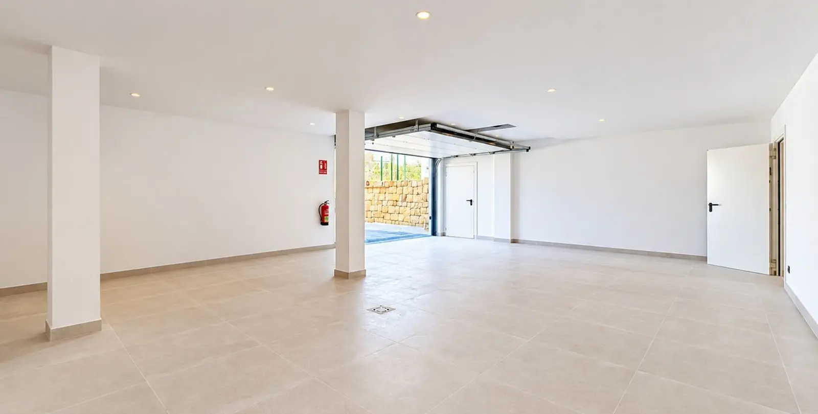 Venta de villa independiente en Nagüeles 38