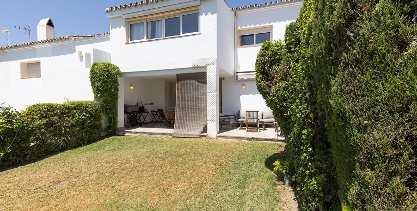 Alquiler a largo plazo de casa pareada en Atalaya 2