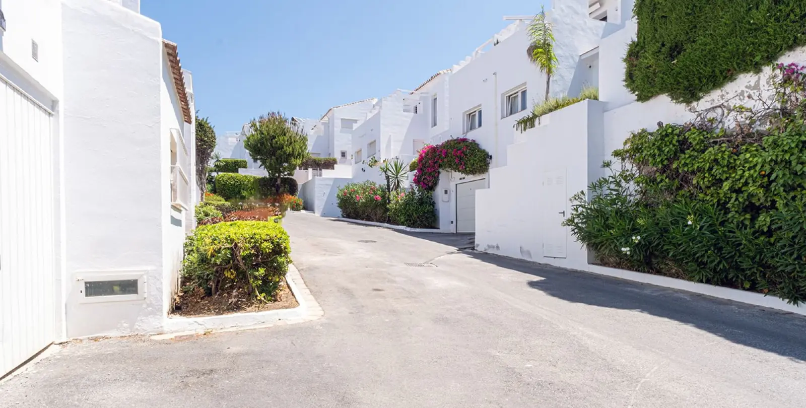 Alquiler a largo plazo de casa pareada en Atalaya 3